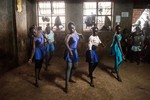 Lớp học múa ballet giữa khu ổ chuột ở Kenya 